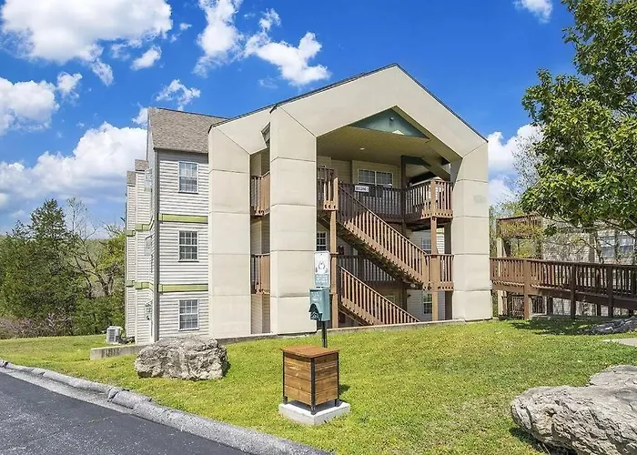 Modern Comfort: Updated Cozy Condo In Indian Point