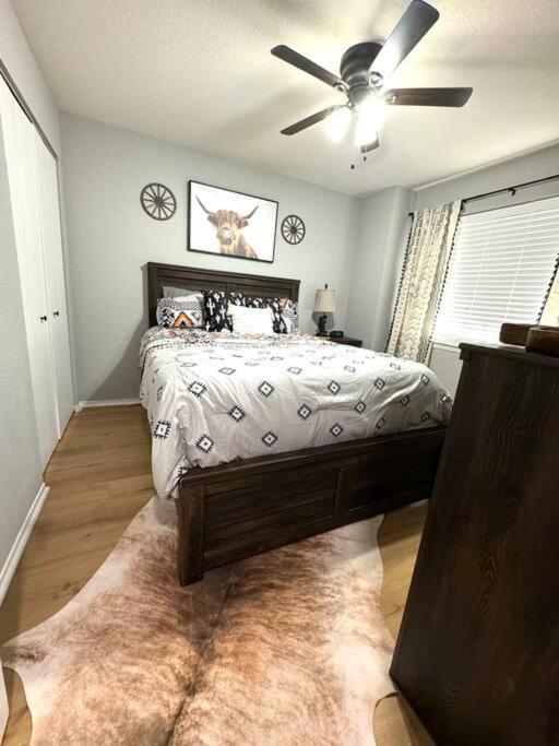 Modern Comfort: Updated Cozy In Indian Point Appartement Branson