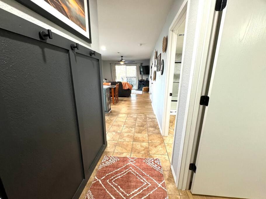 Appartement Modern Comfort: Updated Cozy In Indian Point *